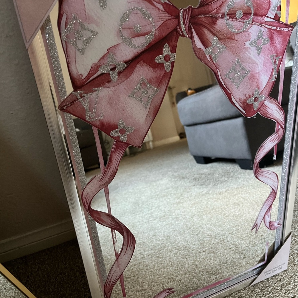 VIRAL LUXURY PINK BOW MIRROR 😍 - Picture 5 of 6